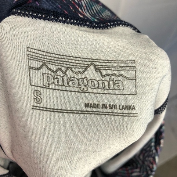 Patagonia Centered Crops in Abstract Smoky Violet Athletic Pants S - Picture 3 of 5